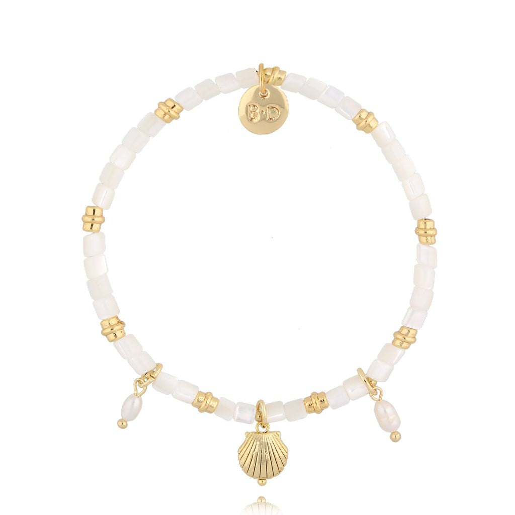 White Bracelet with Pearl and Shell Pendant