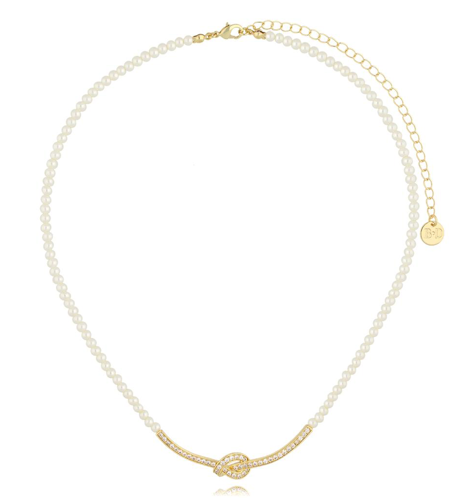 White Artificial Pearls Necklace with Crystal Knot 0229