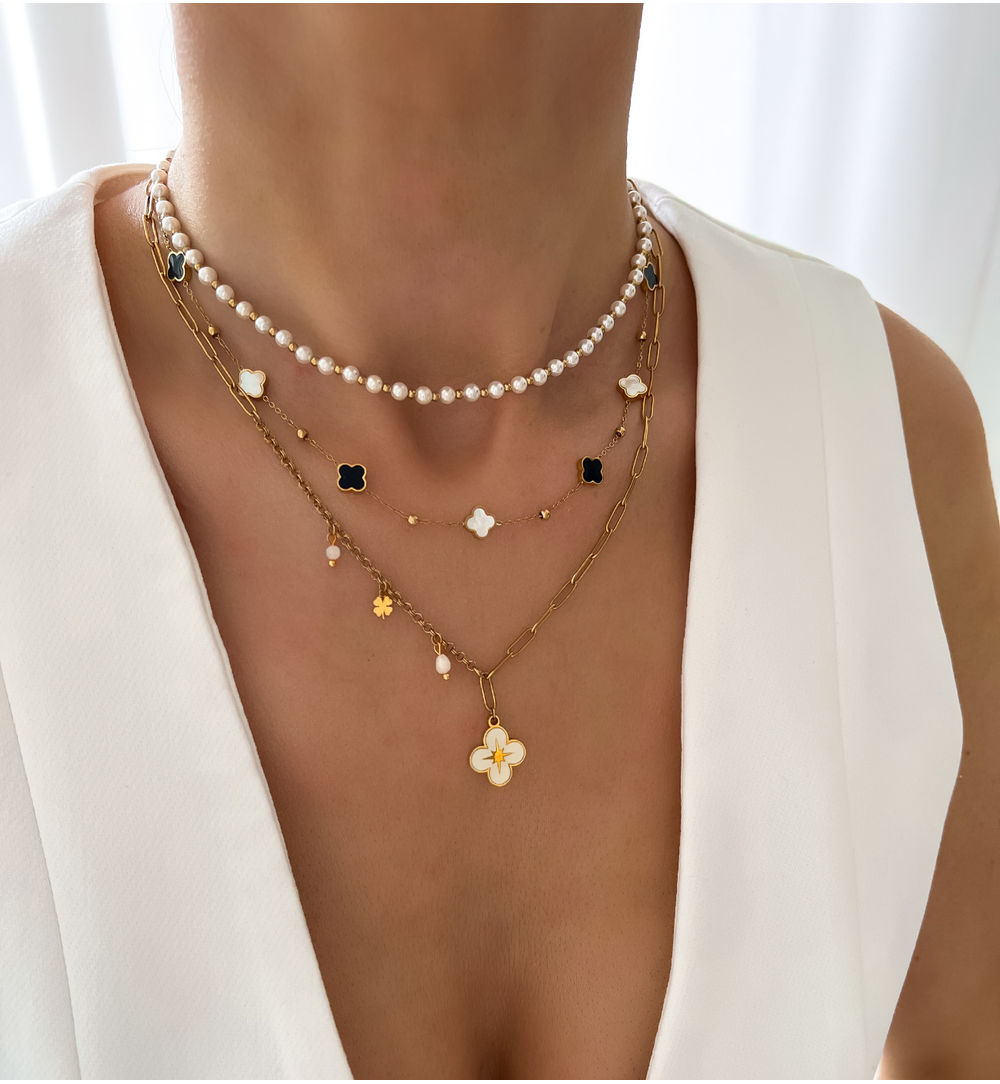 Gold Plated Paperclip Chain Necklace with White Clover Magia di Trifoglio