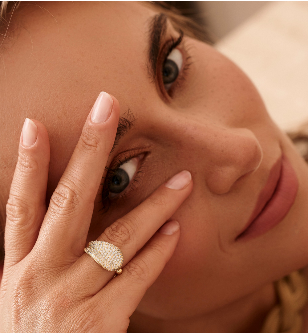 Shining Zirconium Snake Ring