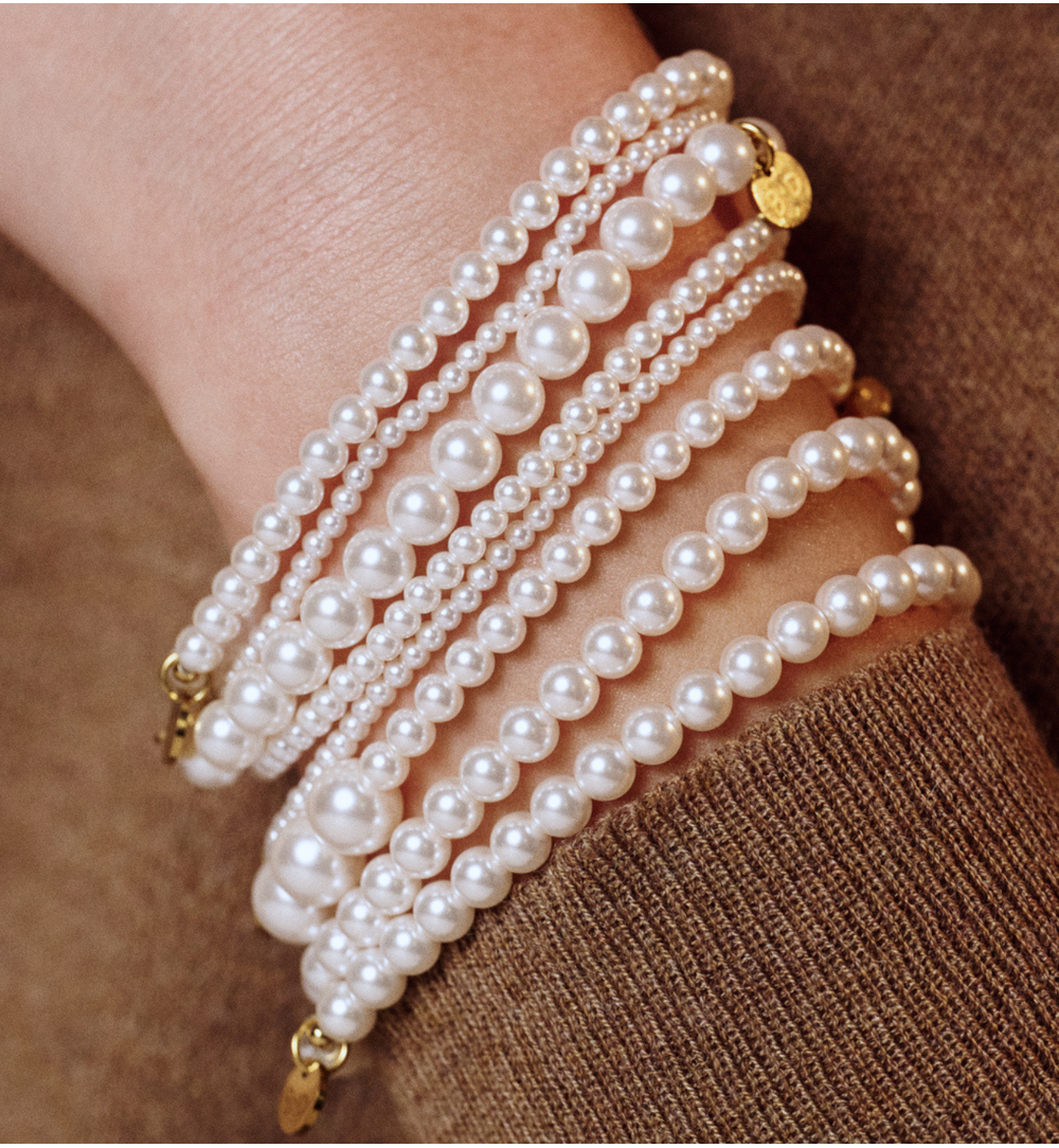 Pure Elegance Glass Pearls Bracelet 0147