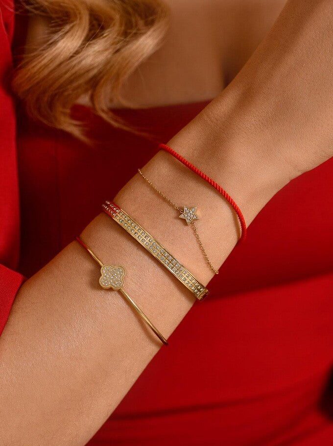 Good Luck Red String and Chain Bracelet with Star