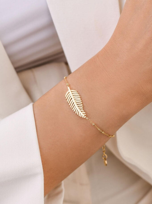 14k Gold Plated Shiny Leaf Bracelet