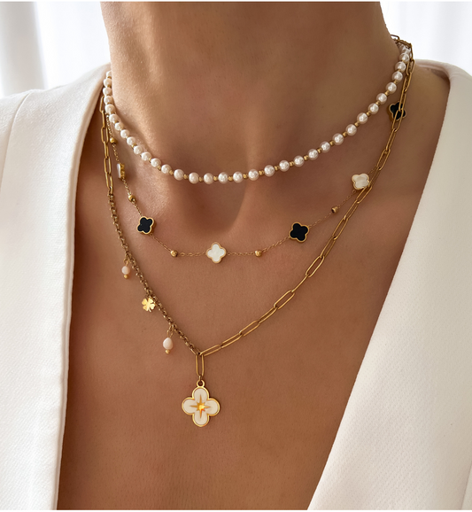 Gold Plated Paperclip Chain Necklace with White Clover Magia di Trifoglio