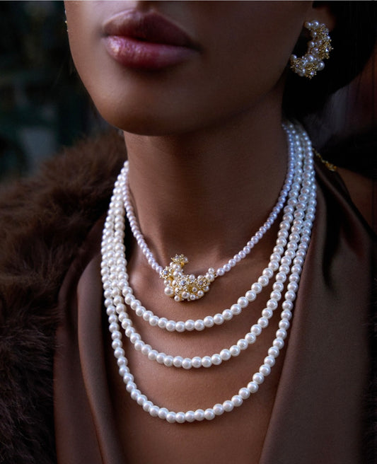 Glamour Pearl Necklace with Moon Sky Dream