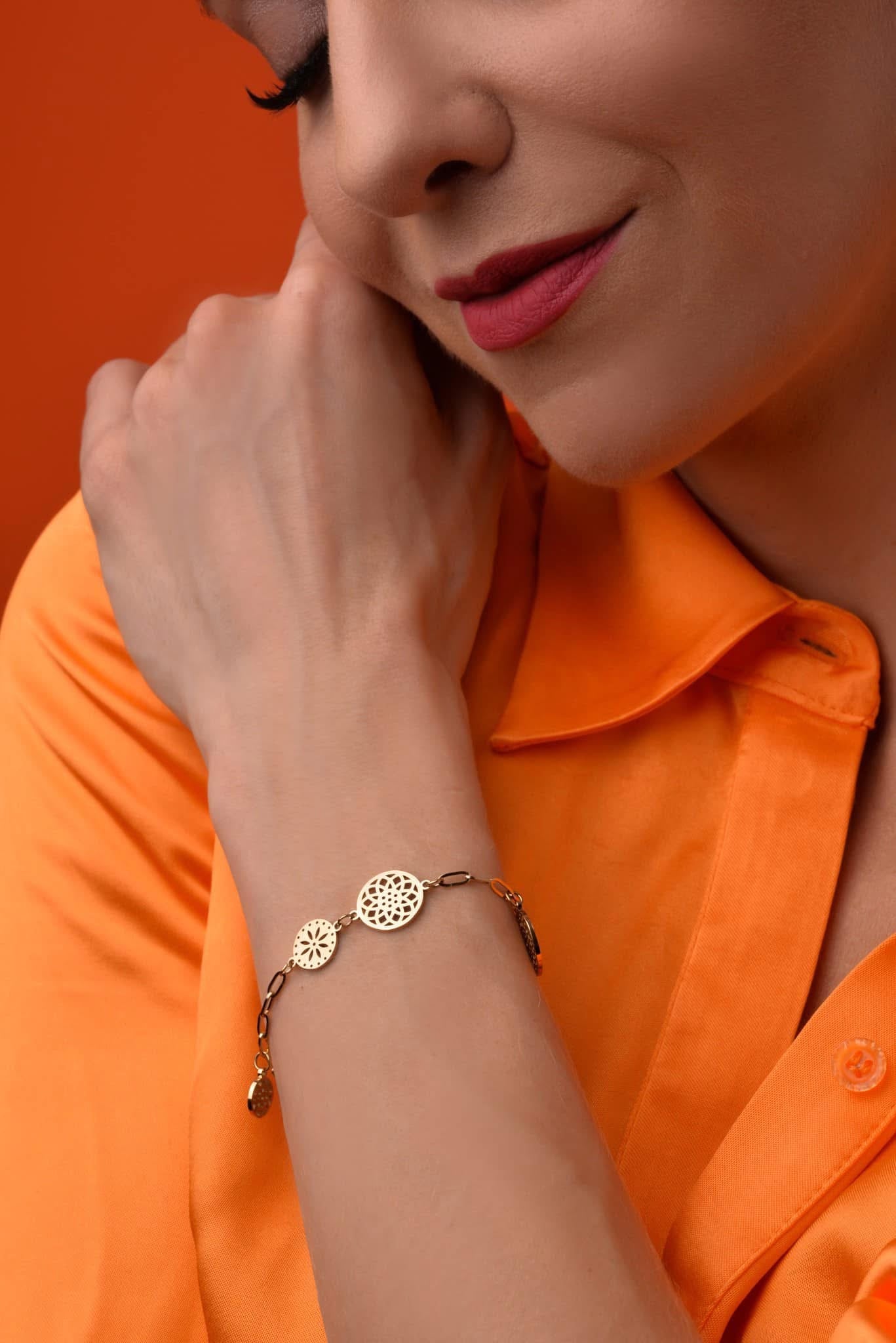 Gold Plated Celtic Round Pendant Bracelet