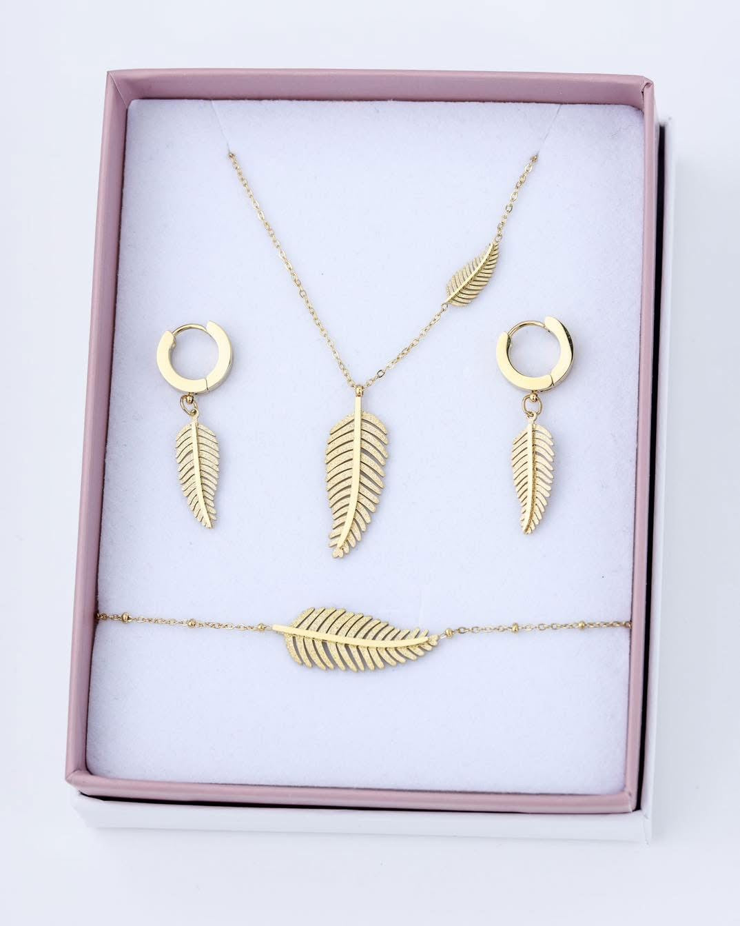 14k Gold Plated Shiny Leaf Necklace 309513Z