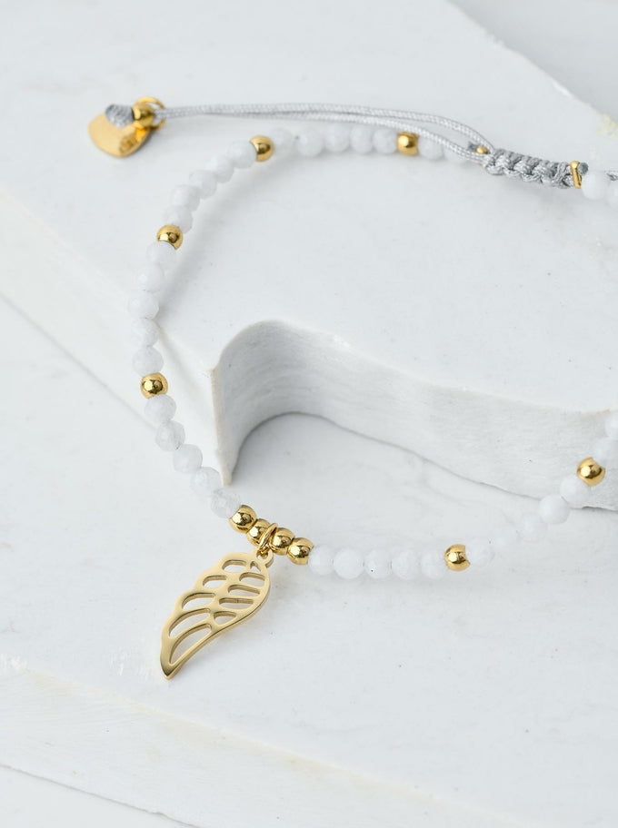 Adjustable White Beads Bracelet with Gold Plated Angel Wing