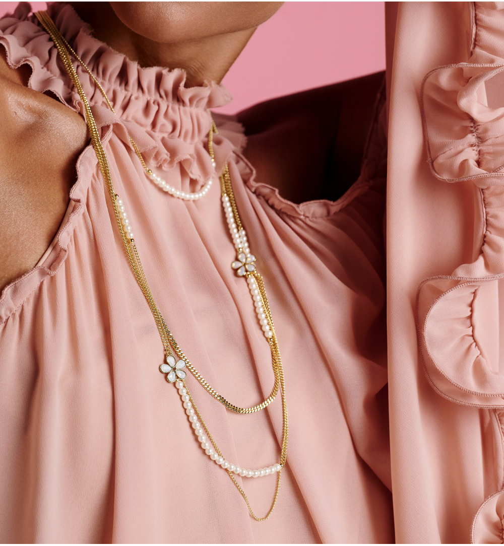 Multi Layers Necklace with Pearls and White Milk Crystal Flowers
