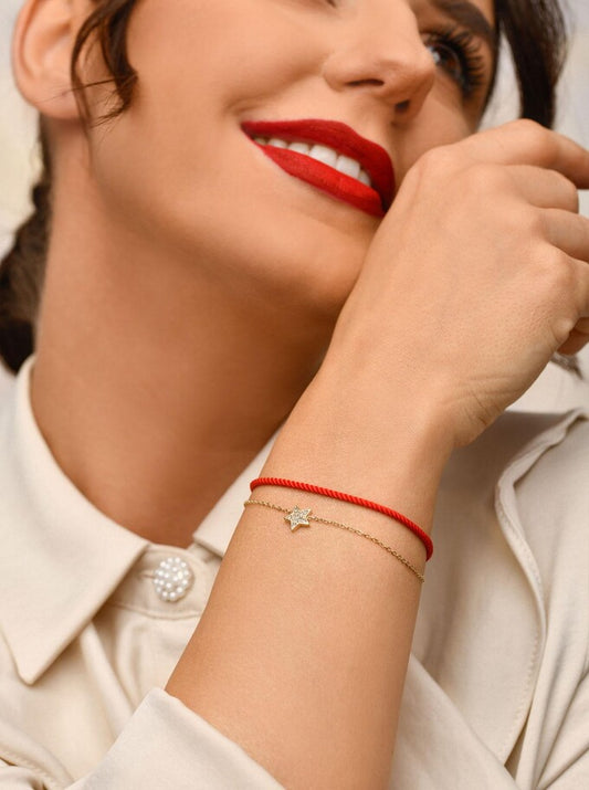 Good Luck Red String and Chain Bracelet with Star