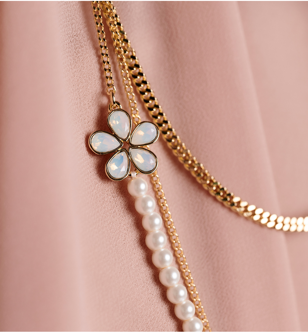 Multi Layers Necklace with Pearls and White Milk Crystal Flowers