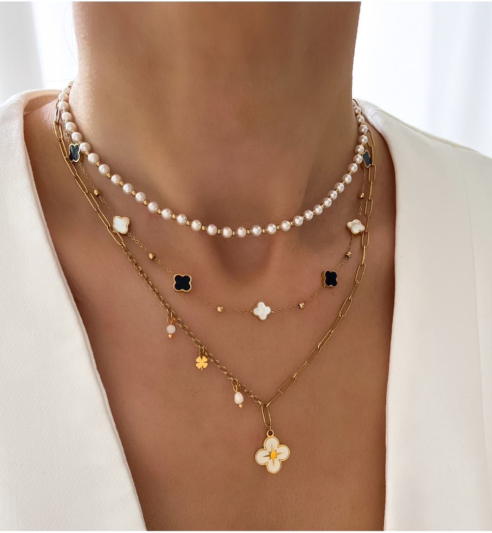 Gold Plated Paperclip Chain Necklace with White Clover Magia di Trifoglio