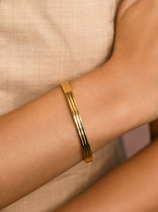 14k Gold Plated Oval Bracelet