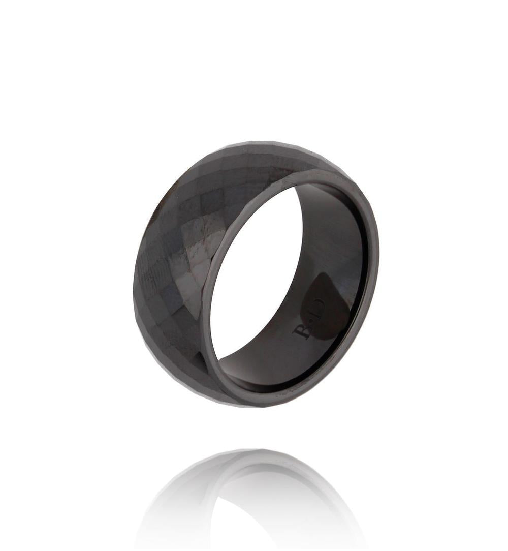 Black Ceramic Ring (size 6)