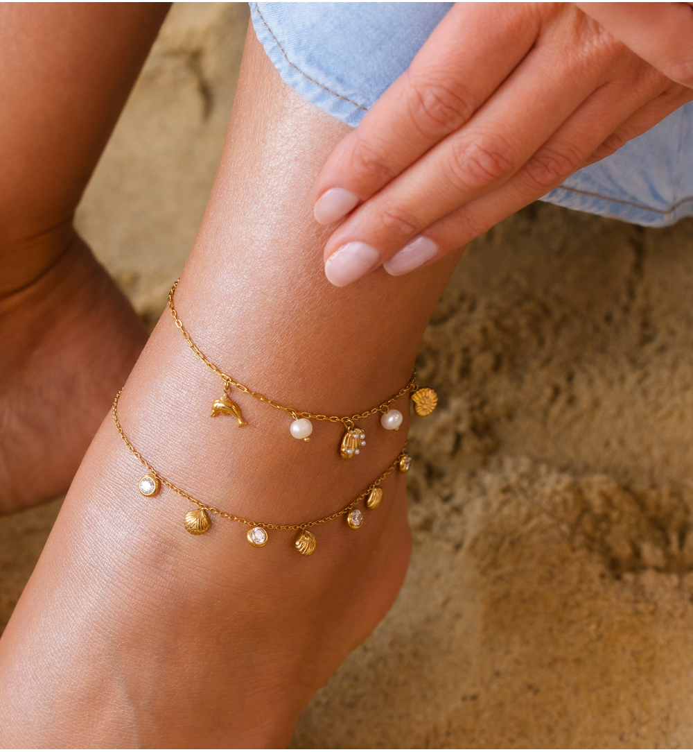 Gold Plated Anklet with Crystals and Gold Seashells