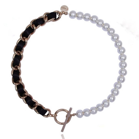 Elegant Neckline Necklace Made of Glass Pearls and Eco-Leather Chain
